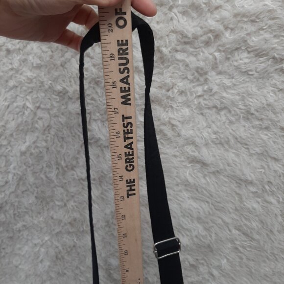 Basket of Cambodia Drawstring Woven Straw Black & Tan Tote Bag - Picture 7 of 10